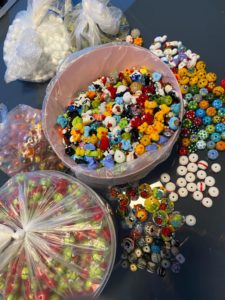 Schon vor einiger Zeit sind diese Perlen von Katharina eingetroffen,  auch Dir ganz herzlichen Dank dafür!